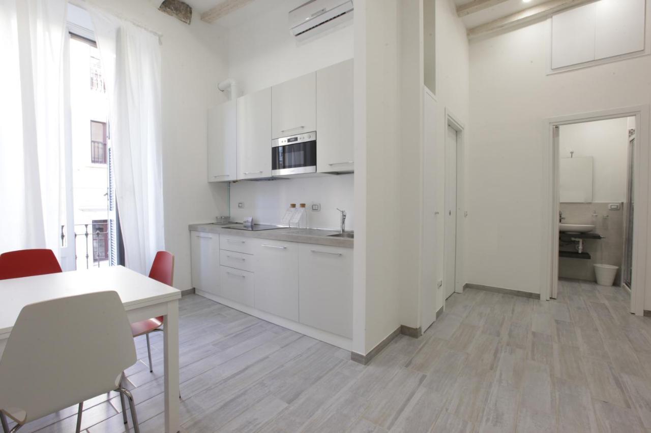 Amazing Apartment In City Center With Balcony 밀라노 외부 사진