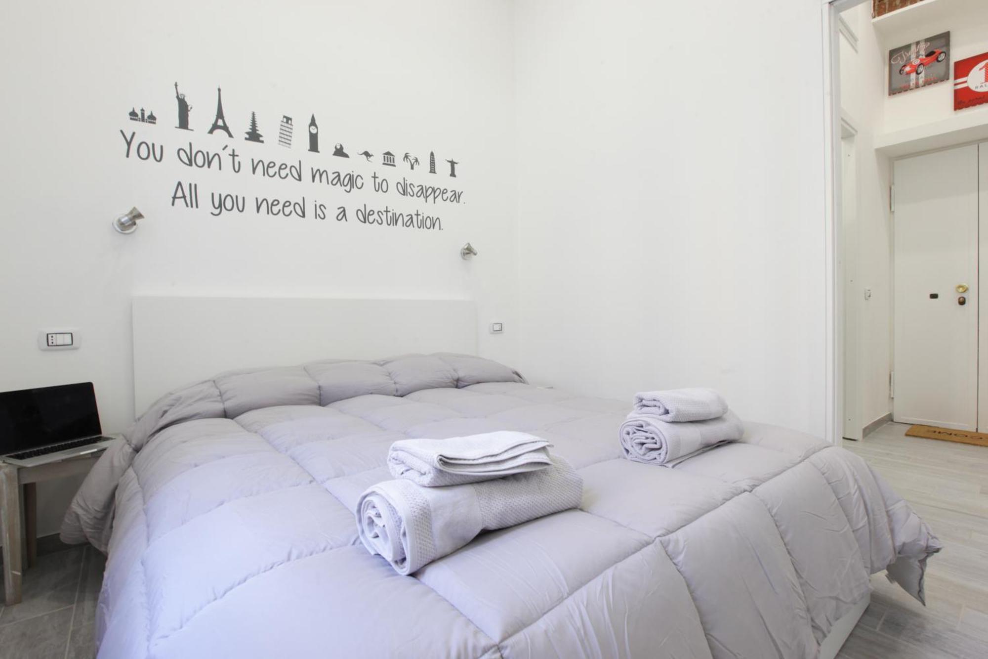 Amazing Apartment In City Center With Balcony 밀라노 외부 사진