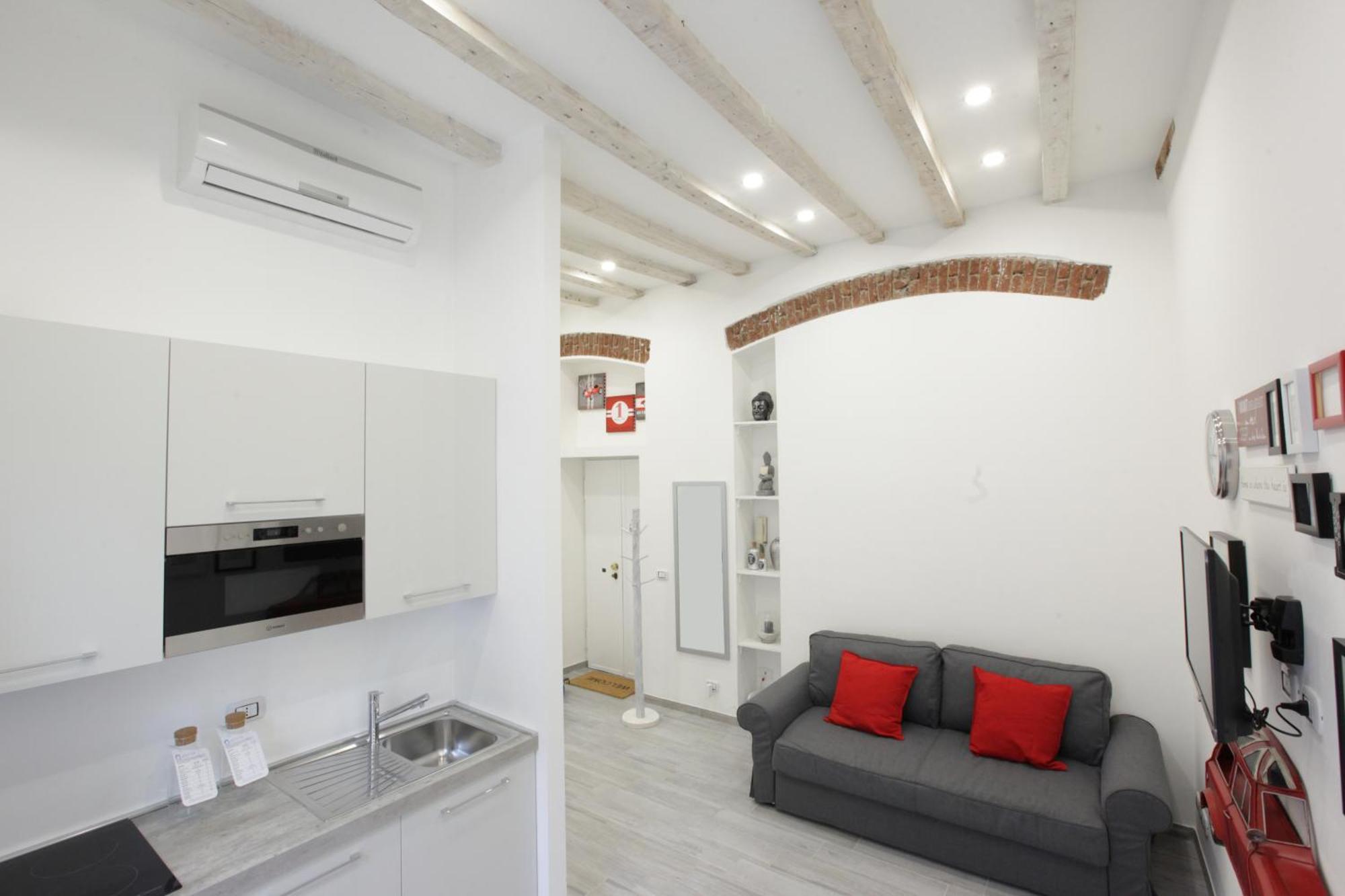 Amazing Apartment In City Center With Balcony 밀라노 외부 사진